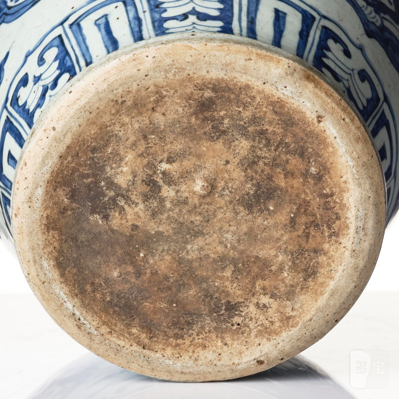 A blue and white jar, - 图9